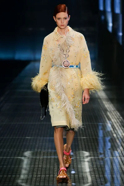 Look 48